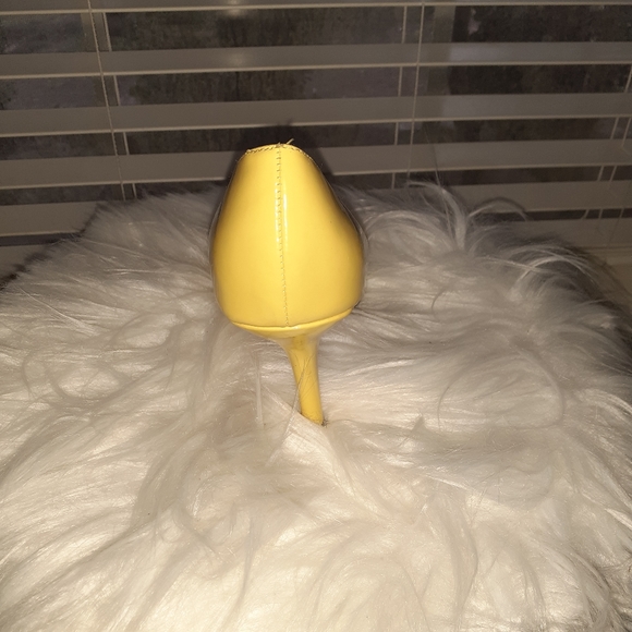 Delicious heels - Picture 3 of 8